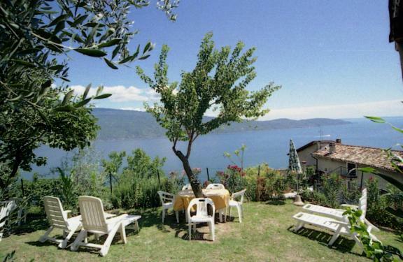Appartamenti Serena - Nonna Agnese การ์ญาโน ภายนอก รูปภาพ